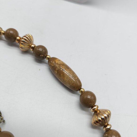 Vintage Acrylic Brown Gold Beaded Necklace Textured Gold Tone Accents - Picture 6 of 7